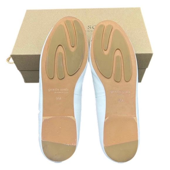 Gentle Souls White Flats with Glitter Stars - Picture 4 of 8